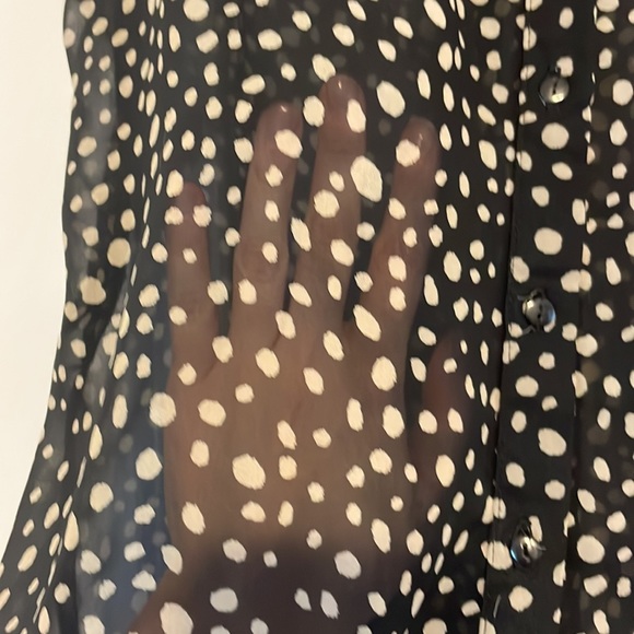 Polka Dot Sleeveless Blouse - Picture 4 of 5